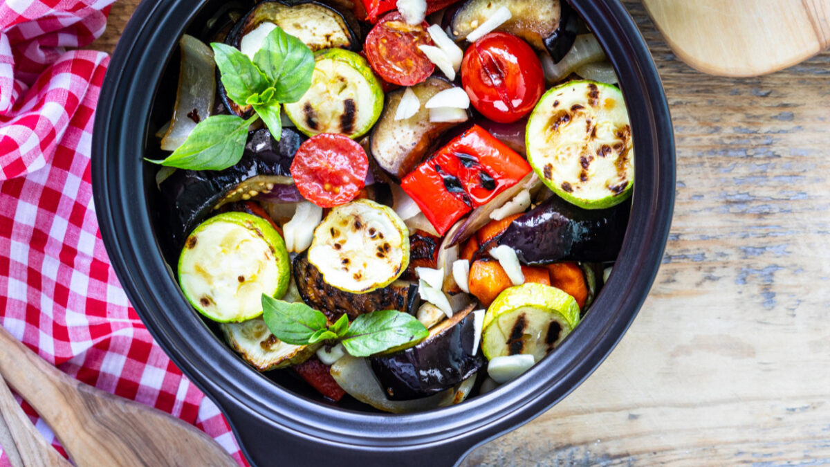 grilled veggies in black pot as braai sides